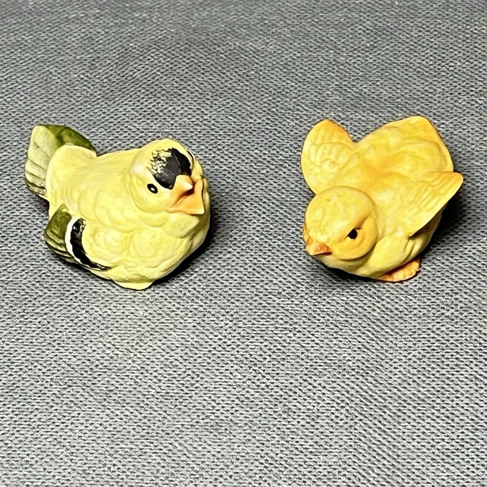 Vintage Miniature Bird Figurines Porcelain Baby Chicken & Gold Finch-Set 2